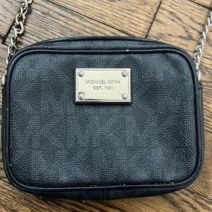 Michale kors satchel bag